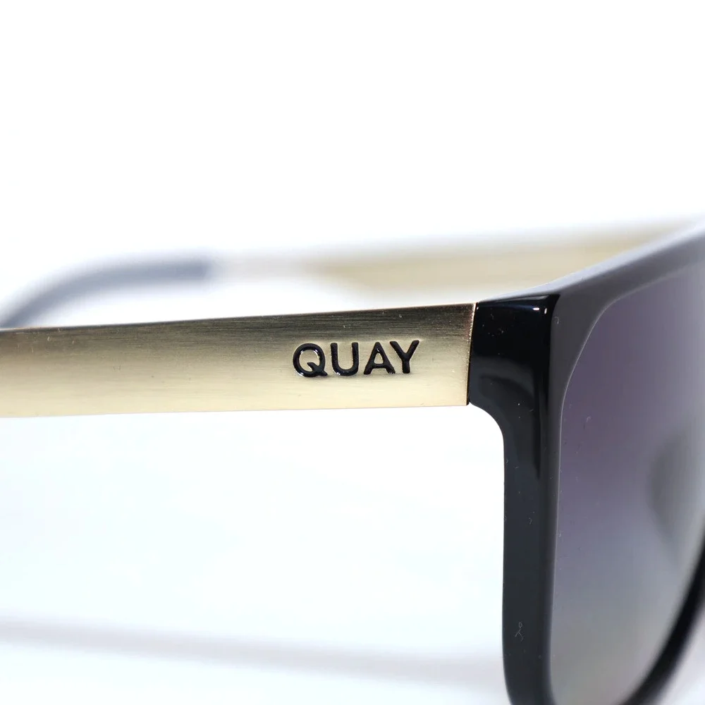 Quay Australia NO CURFEW Shield Sunglasses - Black/Smoke Polarized - NWT - Picture 9 of 12